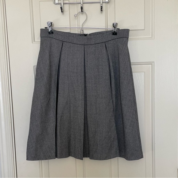Brooks Brothers Dresses & Skirts - Brooks Brothers pleated A-line skirt size 8